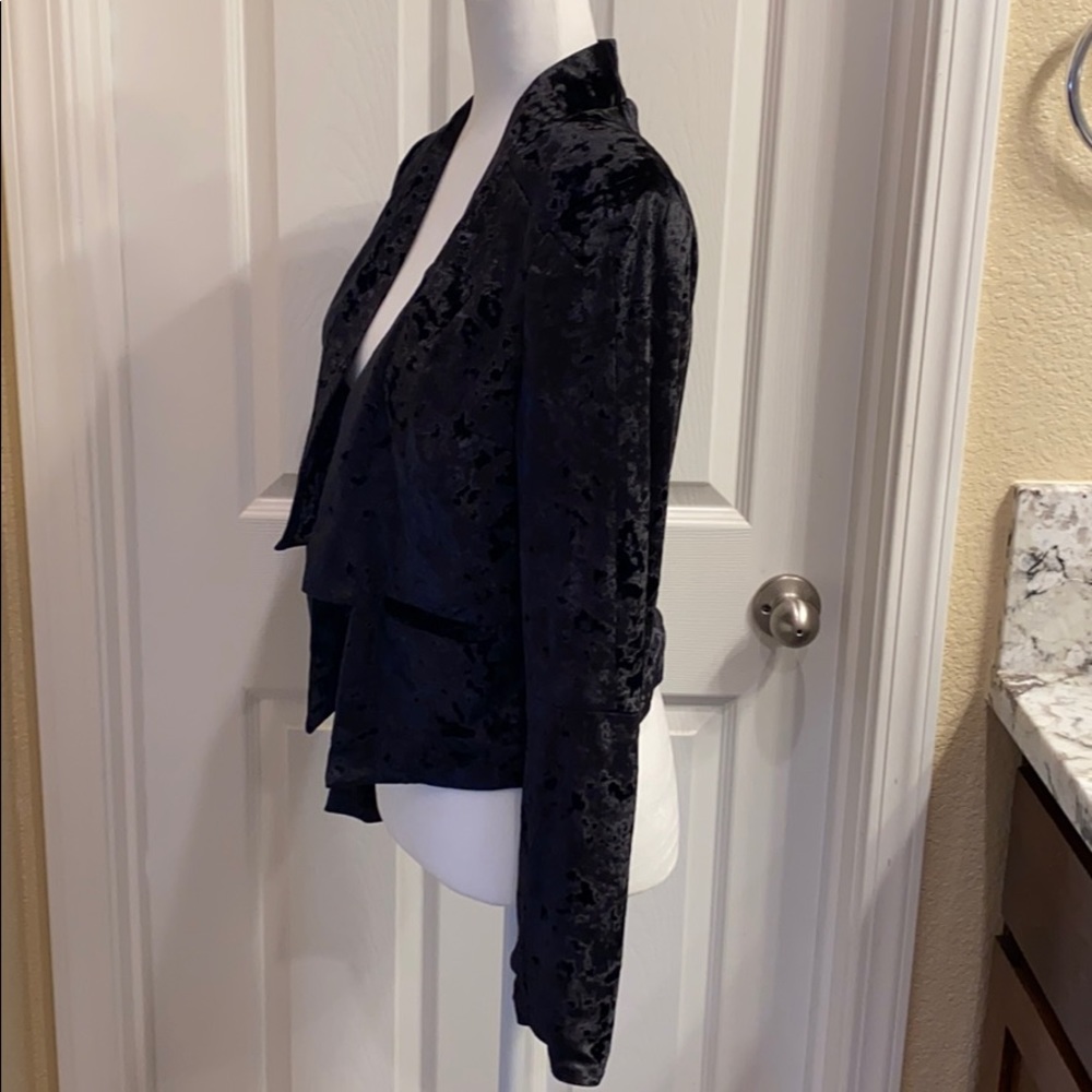 New Black Velvet Blazer Size M - Picture 4 of 7